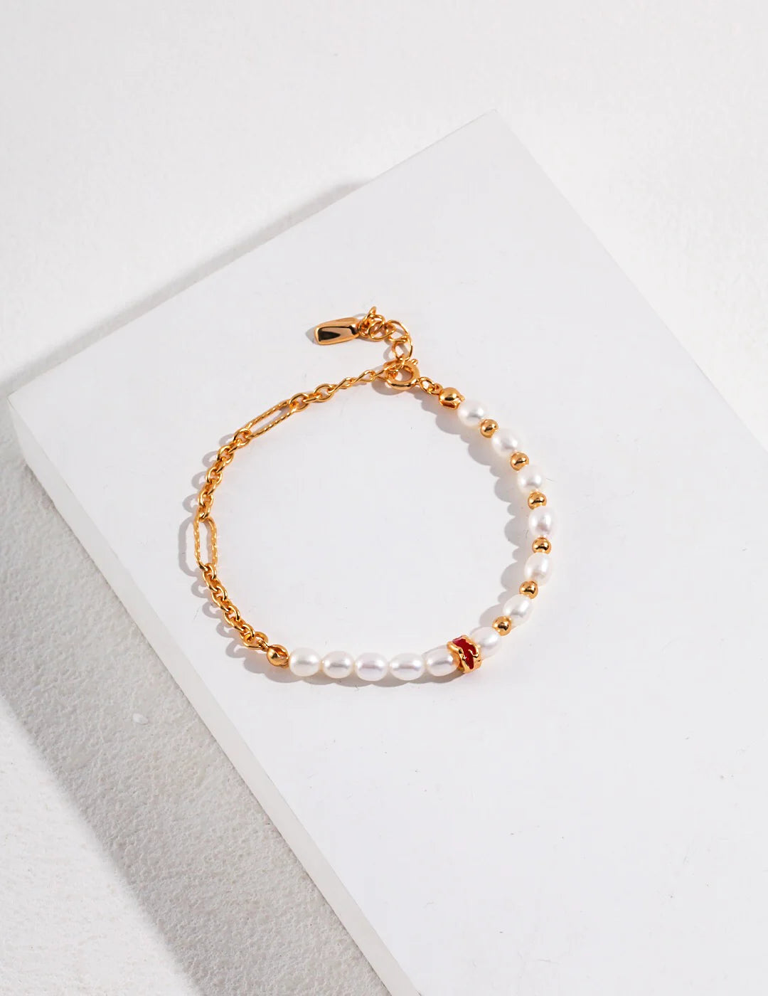 Red Circle Glaze Pearl Bracelet